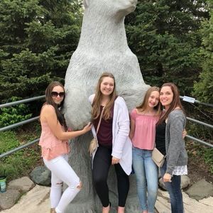 Meet your Posher, Yvette